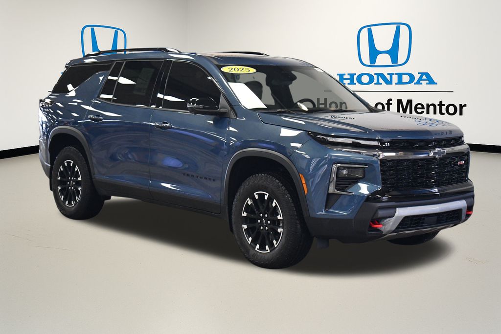 Thumbnail: 2025 Chevrolet Traverse - 8