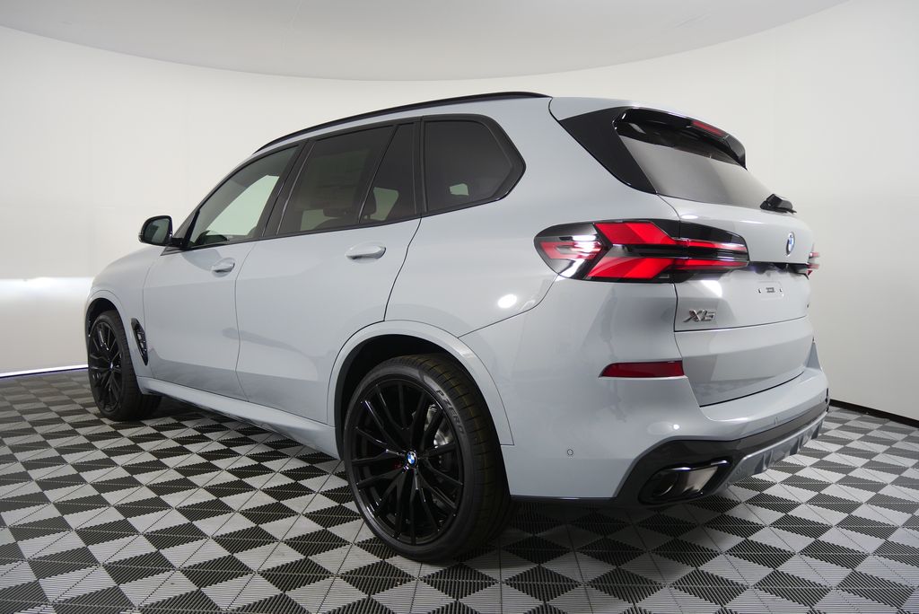 Thumbnail: 2026 BMW X5 - 3