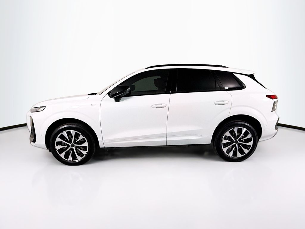 Thumbnail: 2026 Audi Q3 - 8