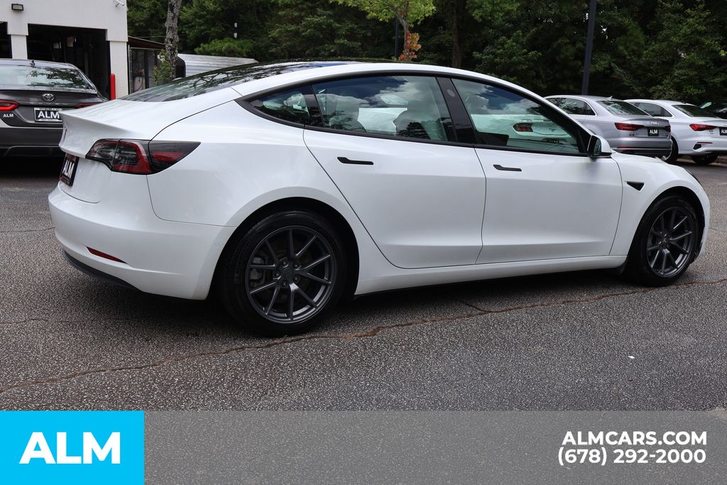 Used 2022 White Tesla Base image 6
