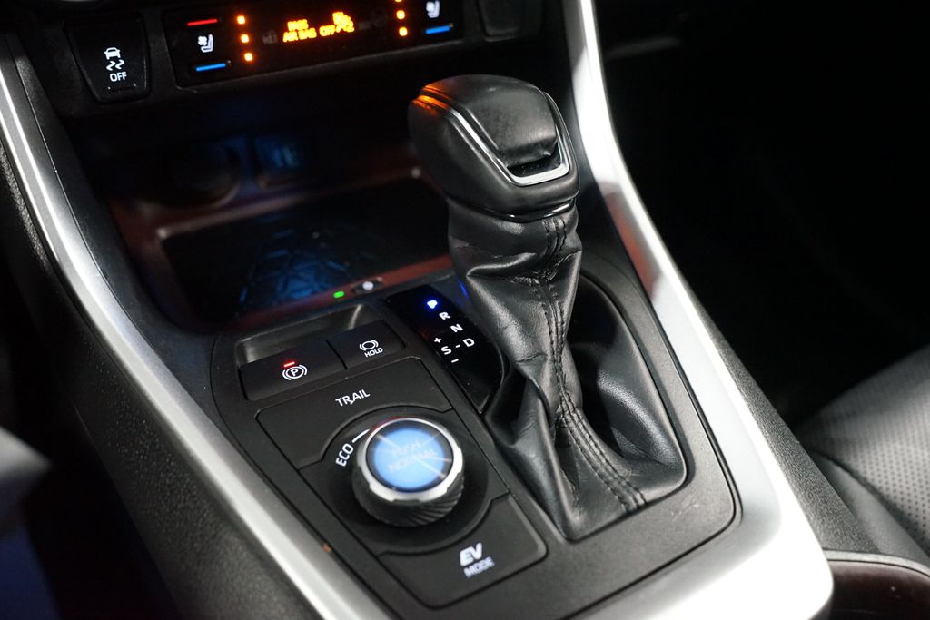 Thumbnail: 2024 Toyota RAV4 - 22