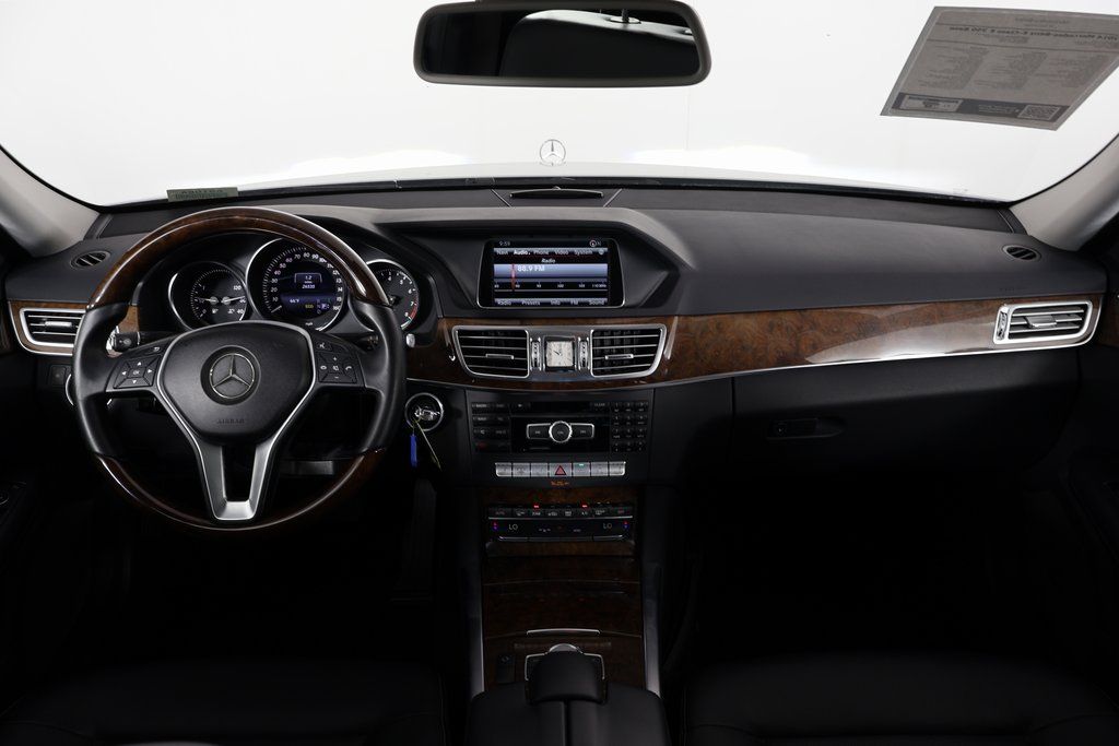 Thumbnail: 2014 Mercedes-Benz E-Class - 8