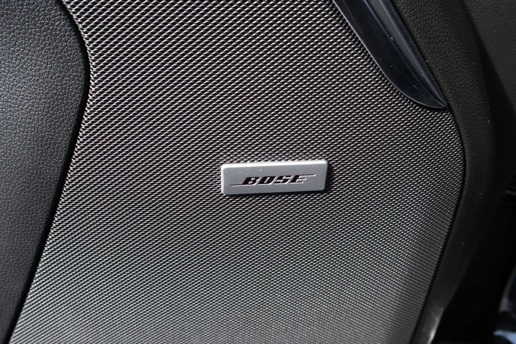 2025 Chevrolet Suburban High Country 21
