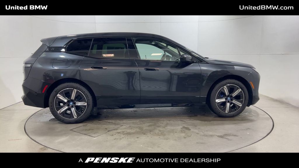 2025 BMW iX xDrive50 9