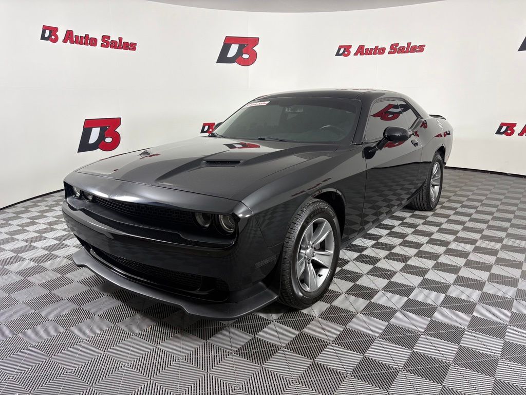 2019 Dodge Challenger SXT RWD
