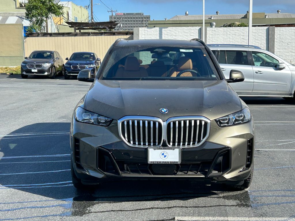 2026 BMW X5 xDrive50e 8