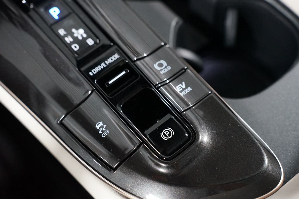 Thumbnail: 2026 Toyota Crown - 24