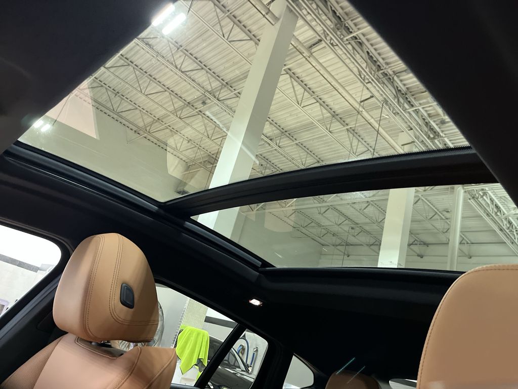 Thumbnail: 2023 BMW X4 - 22