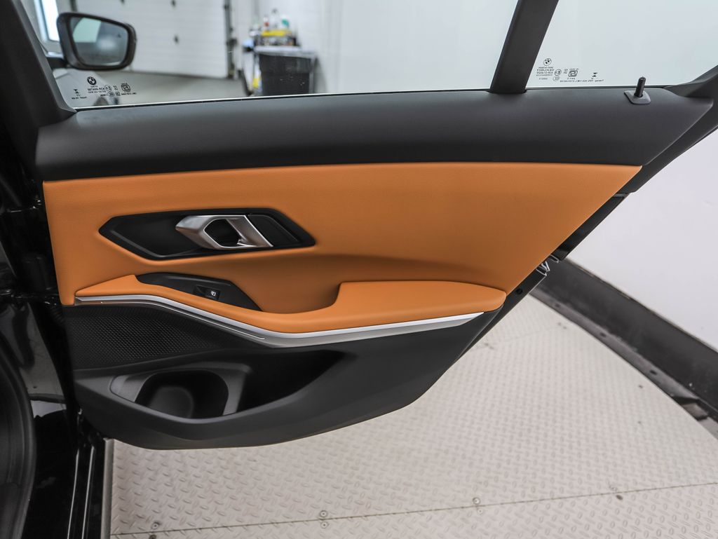 Thumbnail: 2026 BMW 3 Series - 25