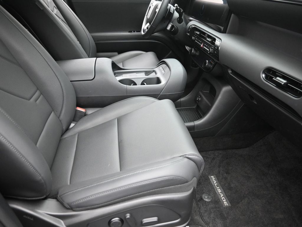 New 2026 Black Hyundai XRT Pro image 7