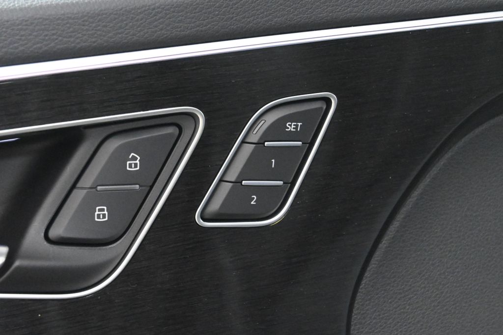 Thumbnail: 2026 Audi Q7 - 24