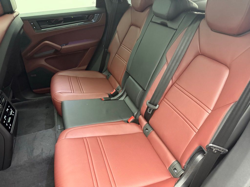 Thumbnail: 2026 Porsche  - 21