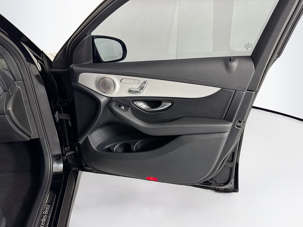 Thumbnail: 2023 Mercedes-Benz GLC - 25