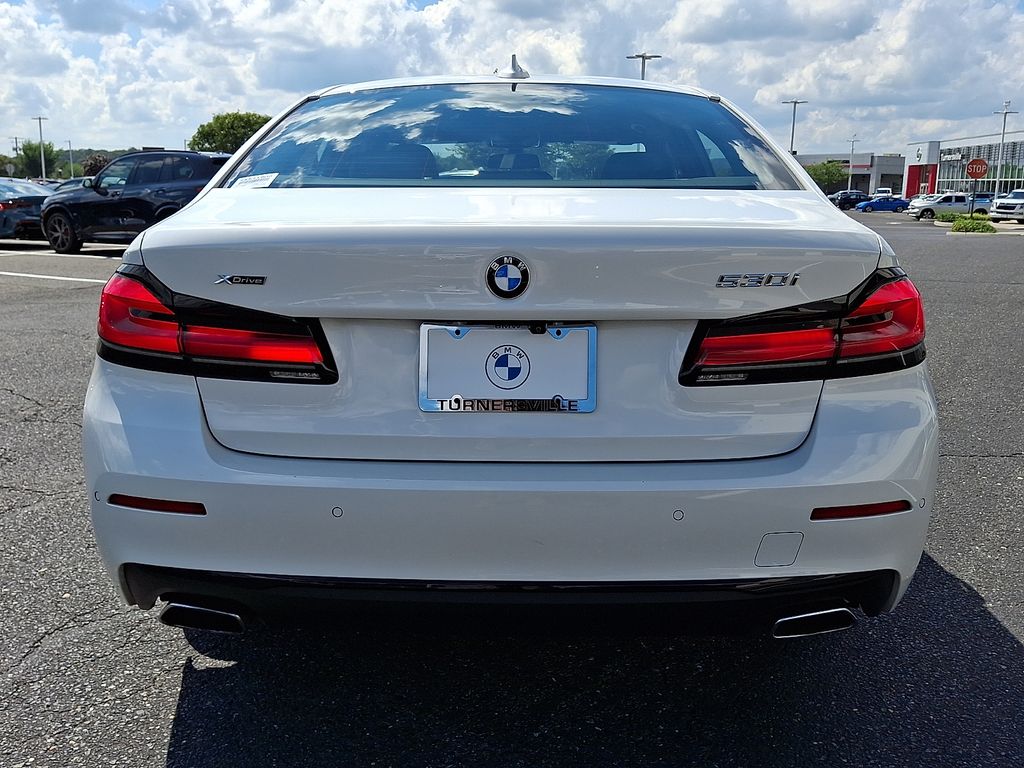 Thumbnail: 2023 BMW 5 Series - 5
