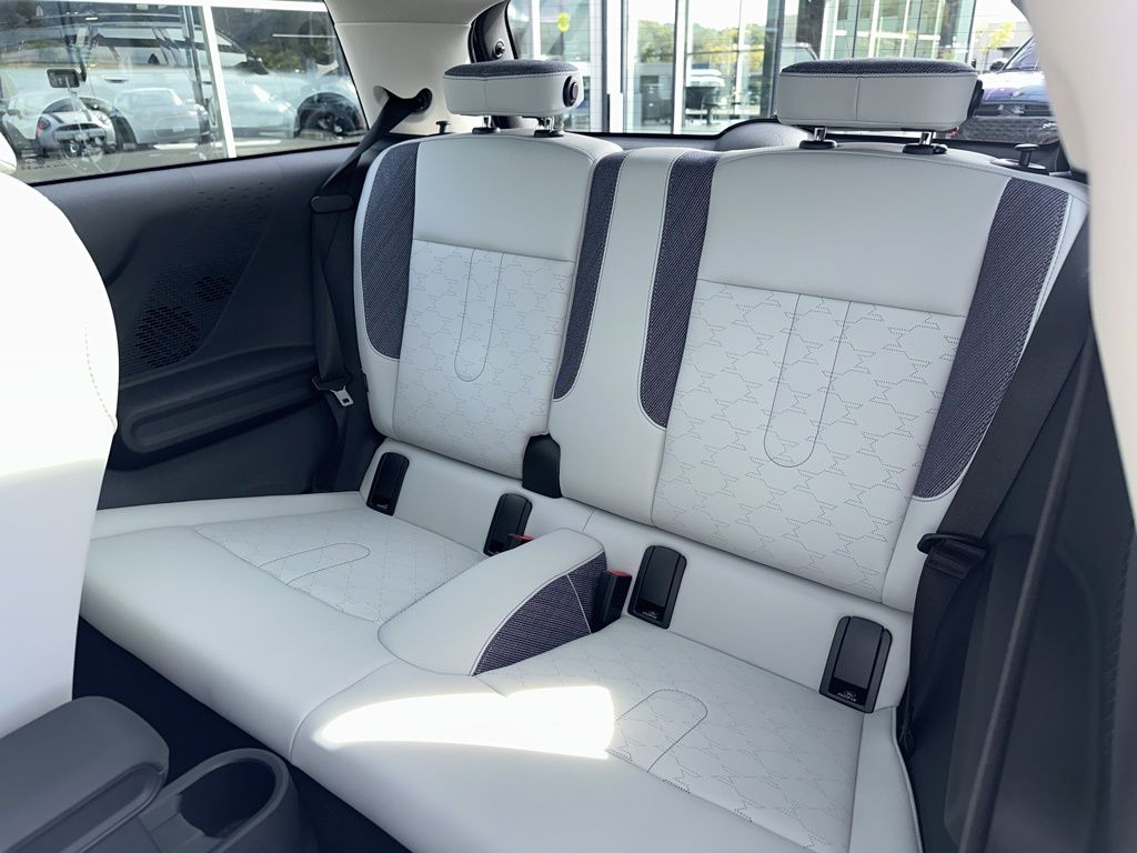 Thumbnail: 2025 MINI Cooper - 10