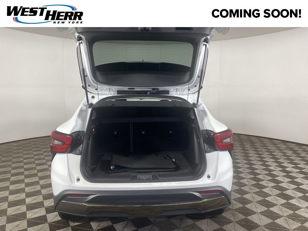 Used 2024 White Chevrolet ACTIV image 18