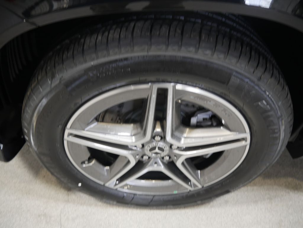 Thumbnail: 2026 Mercedes-Benz GLE - 12