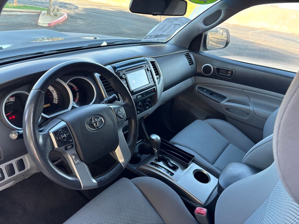 Thumbnail: 2014 Toyota Tacoma - 9