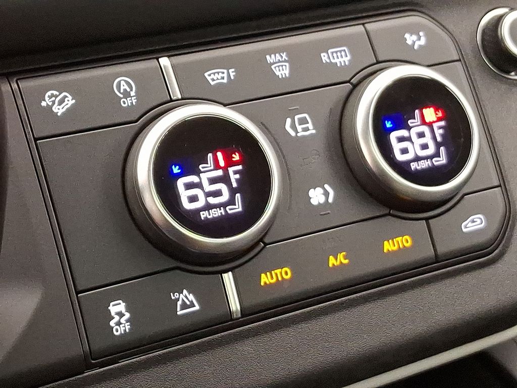 2024 Land Rover Defender 110 17