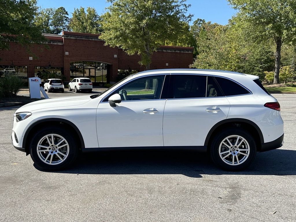 2025 Mercedes-Benz GLC GLC 300 3