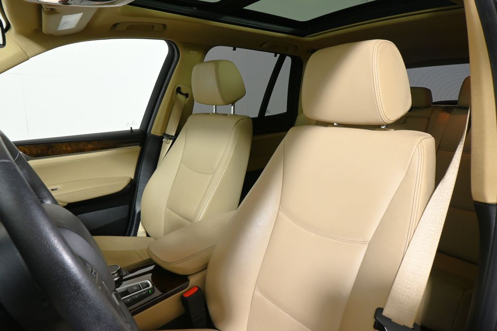 Thumbnail: 2017 BMW X3 - 16