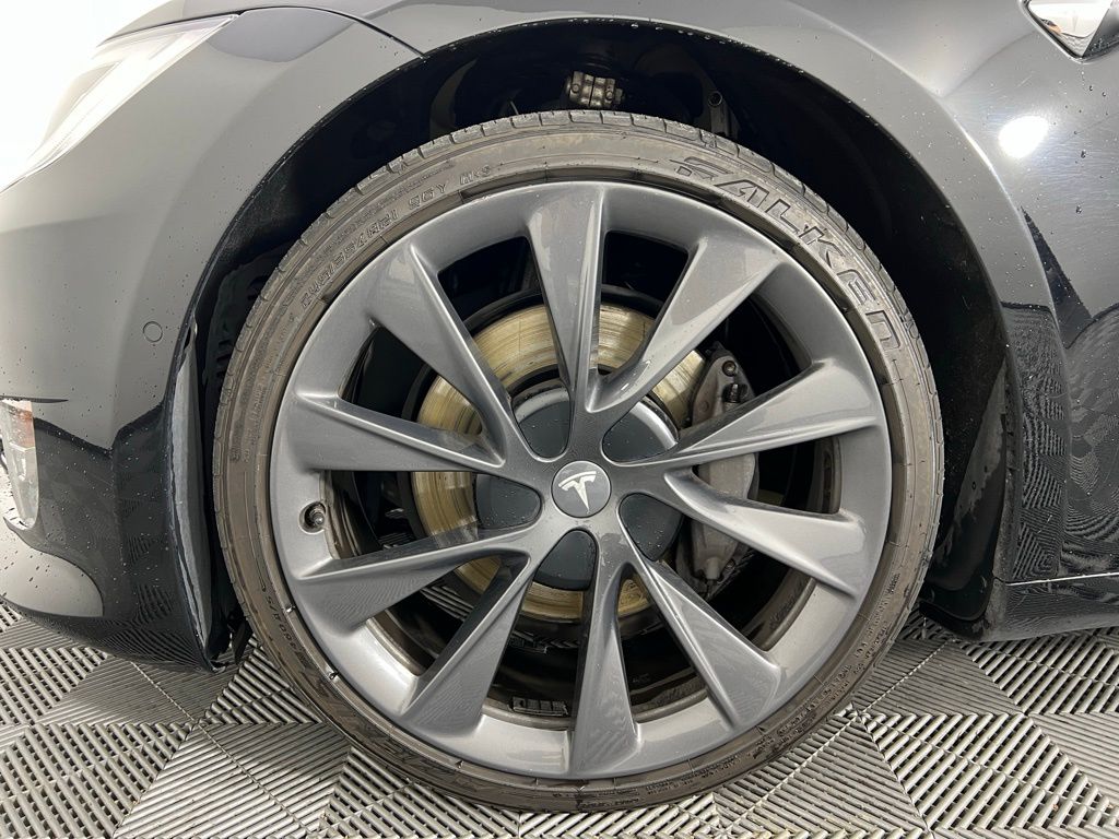 Thumbnail: 2019 Tesla Model S - 11