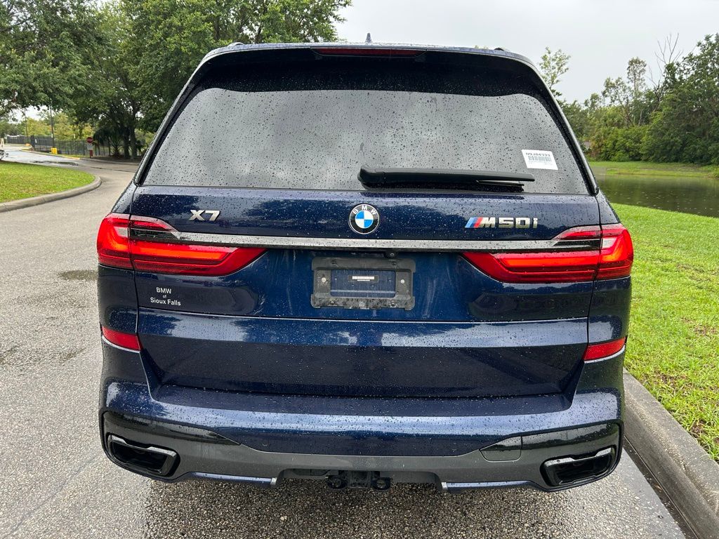 2022 BMW X7 M50i 4