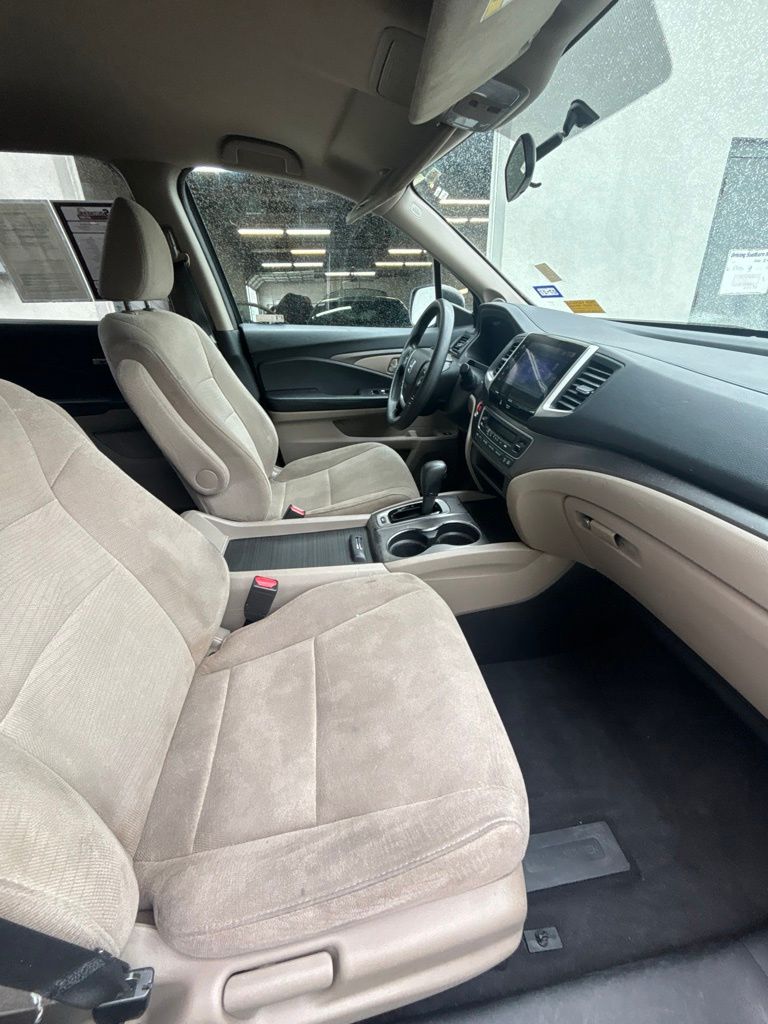 Used 2018 Black Honda EX image 24