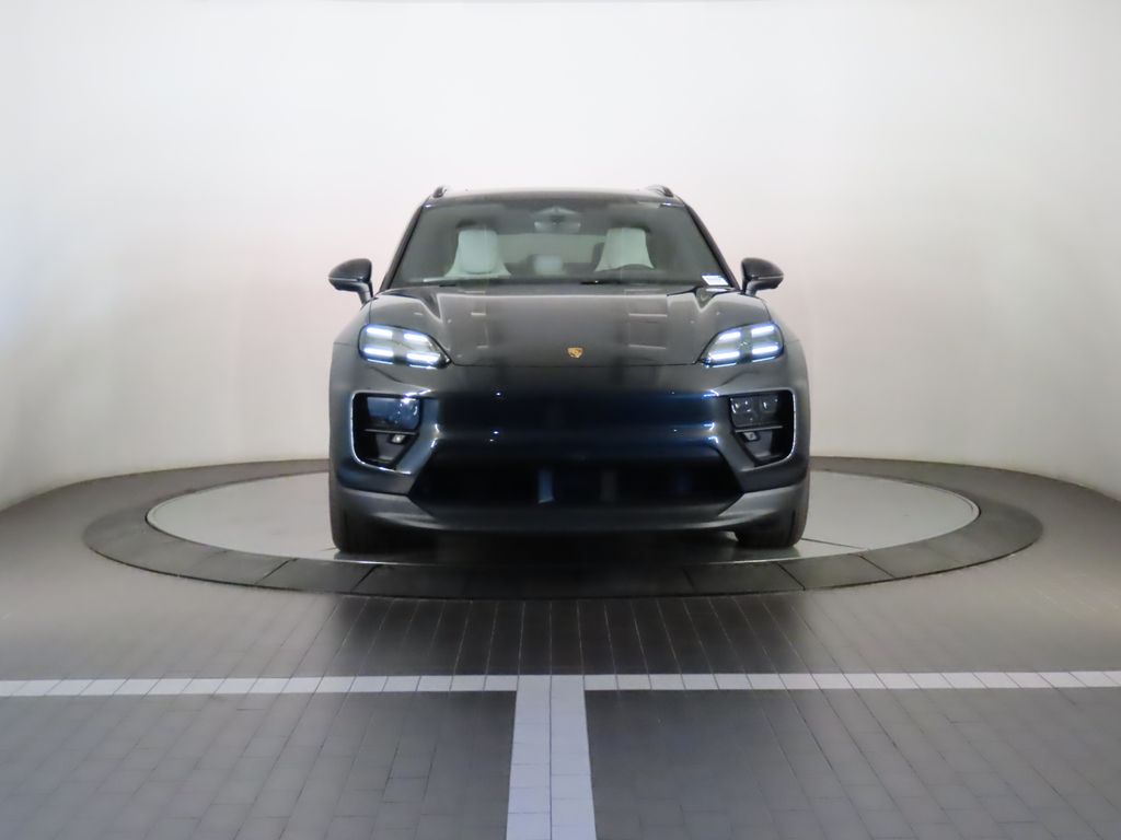 Thumbnail: 2025 Porsche Macan - 10
