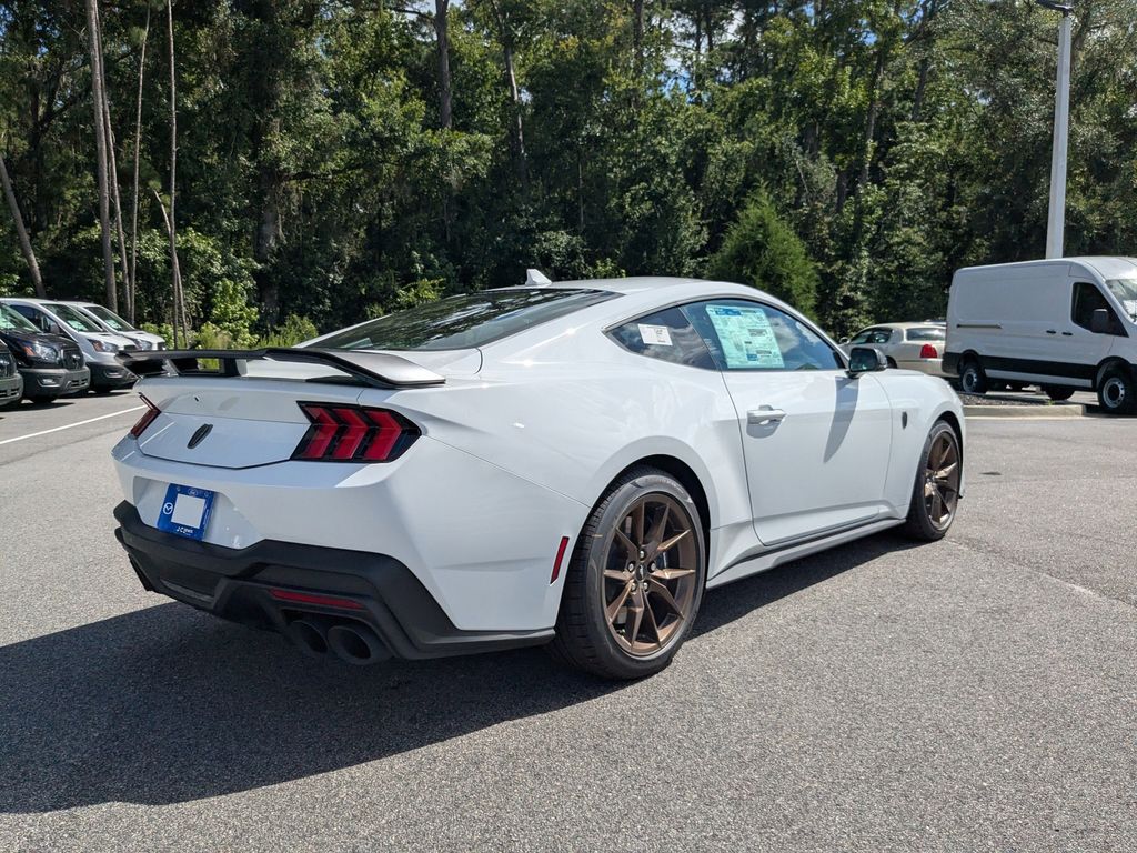 2025 Ford Mustang Dark Horse