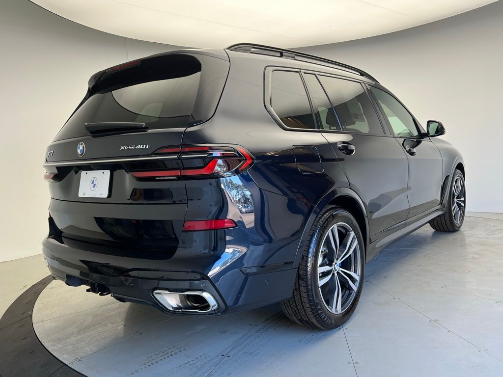 Thumbnail: 2023 BMW X7 - 3