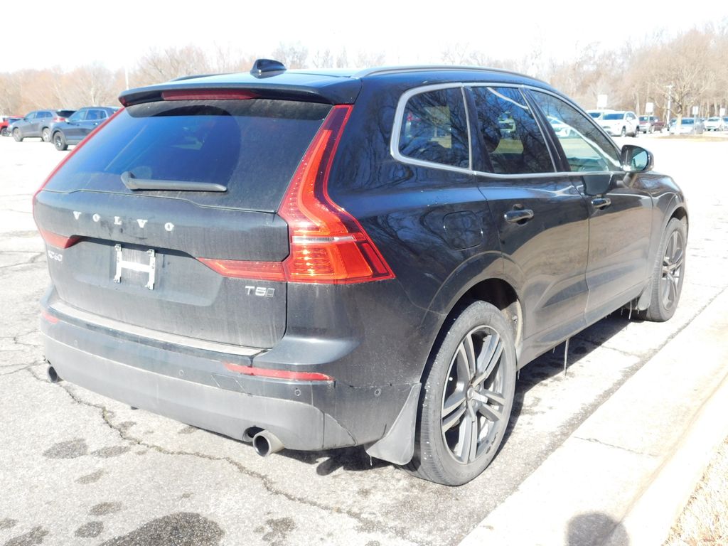 2019 Volvo XC60 T5 Momentum 11