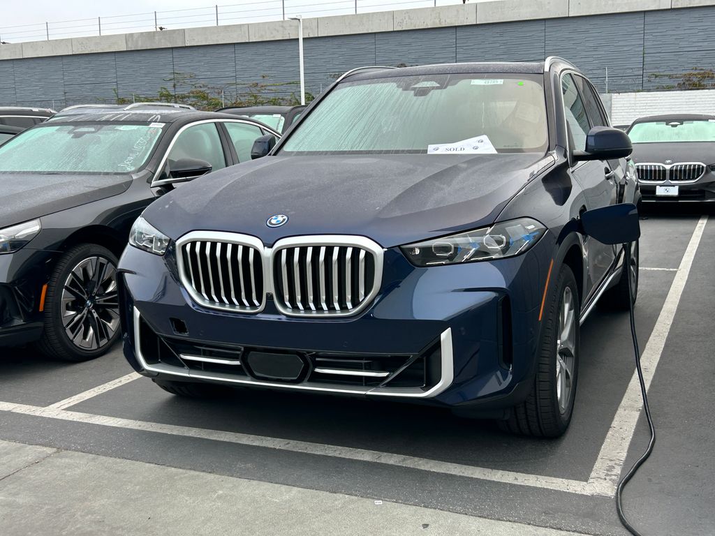 Thumbnail: 2026 BMW X5 - 2