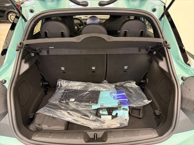 Thumbnail: 2026 MINI Cooper - 23