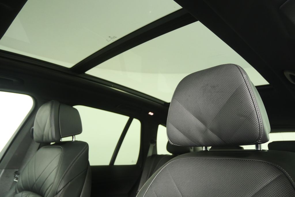 Thumbnail: 2024 BMW X5 - 12