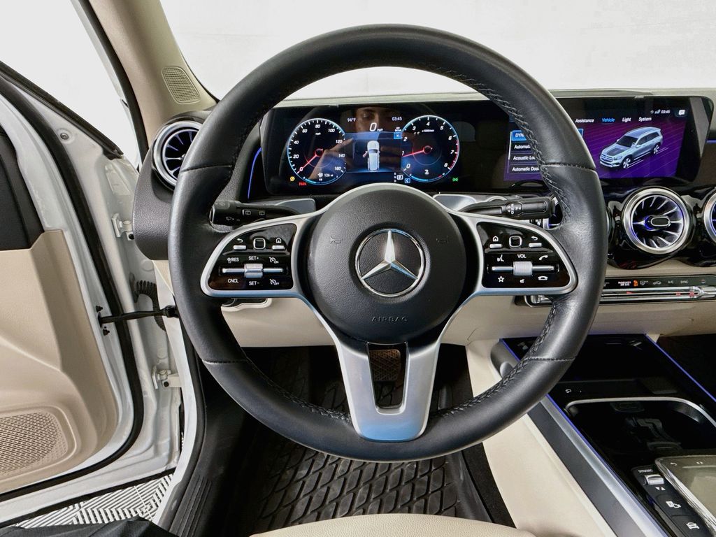 Thumbnail: 2023 Mercedes-Benz GLB - 11