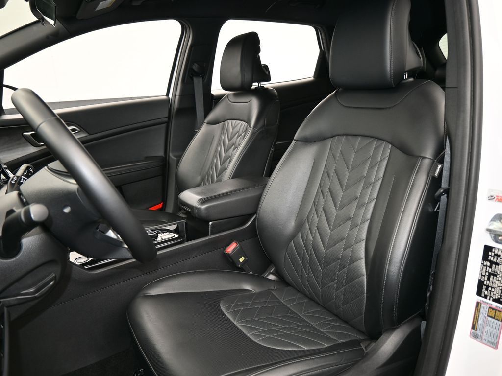 Used 2023 Glacial White Pearl Kia X-Line image 10