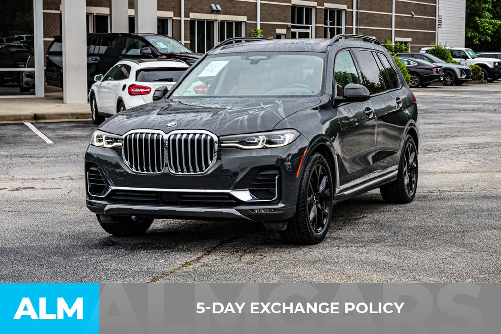 Used 2022 Gray BMW xDrive40i image 4