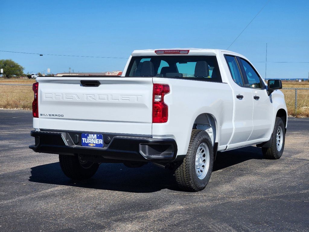 2025 Chevrolet Silverado 1500 WT 3