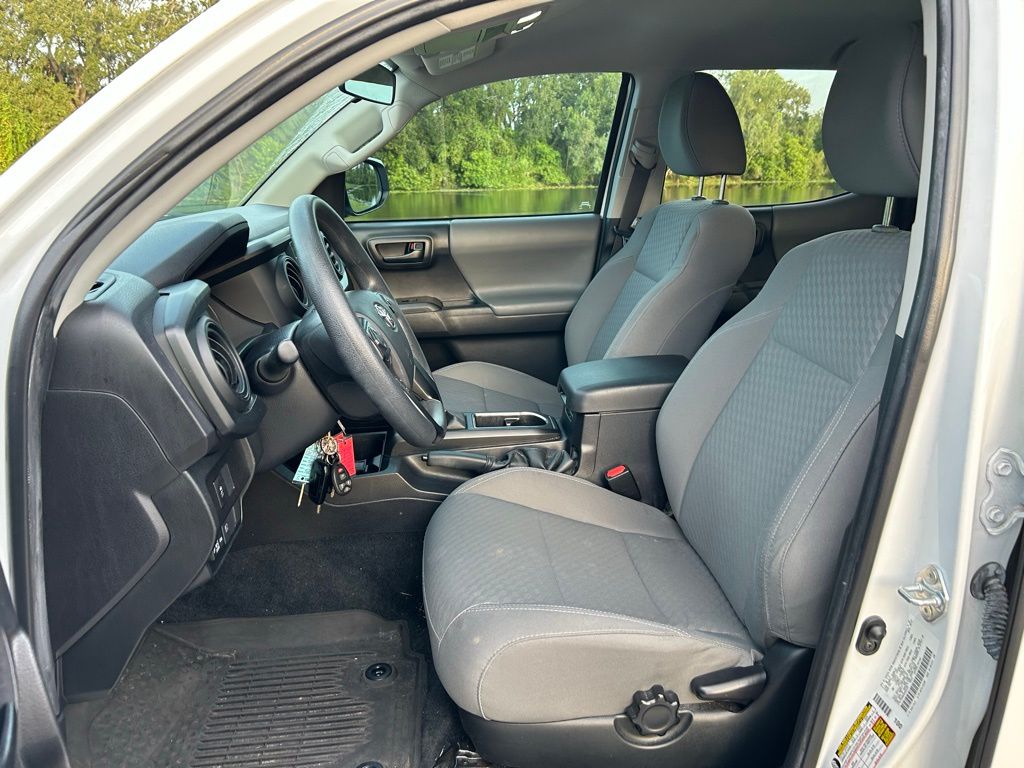 Thumbnail: 2022 Toyota Tacoma - 14