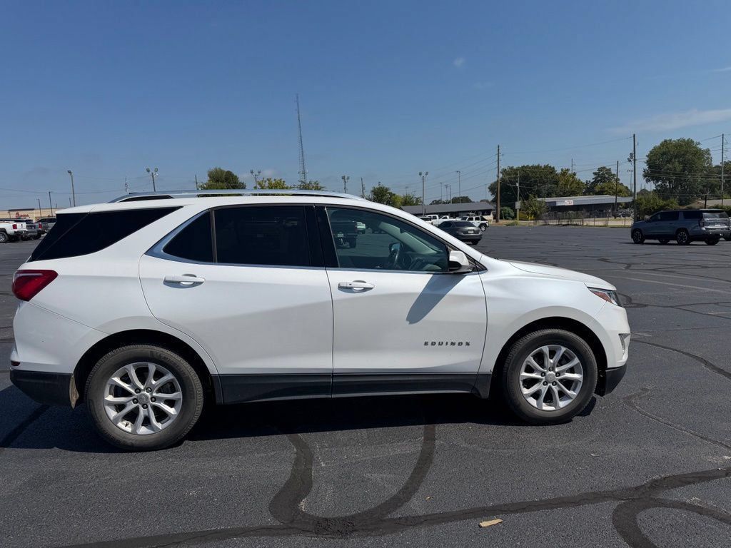 White (Iridescent Pearl Tricoat) 2020 Chevrolet Equinox SUV / Crossover Front-Wheel Drive 6-Speed Automatic Overdrive