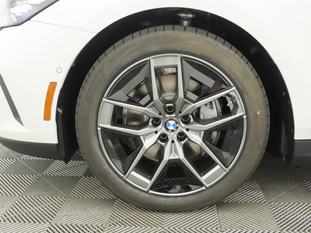 Thumbnail: 2026 BMW i5 - 32
