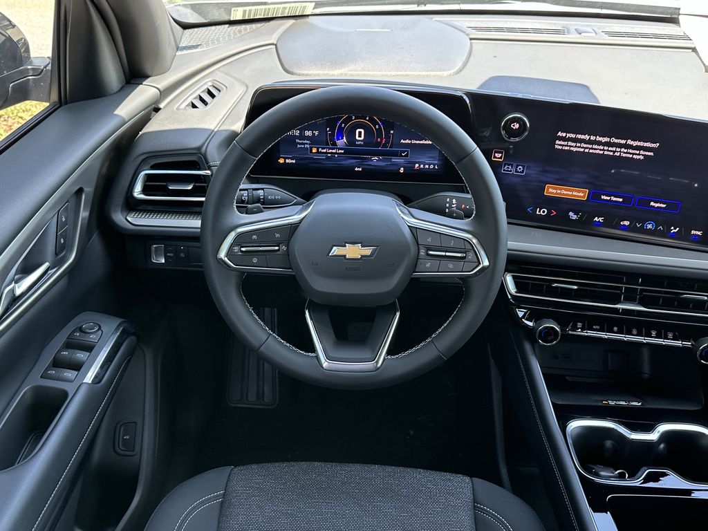 new 2026 Chevrolet Traverse car, priced at $38,295