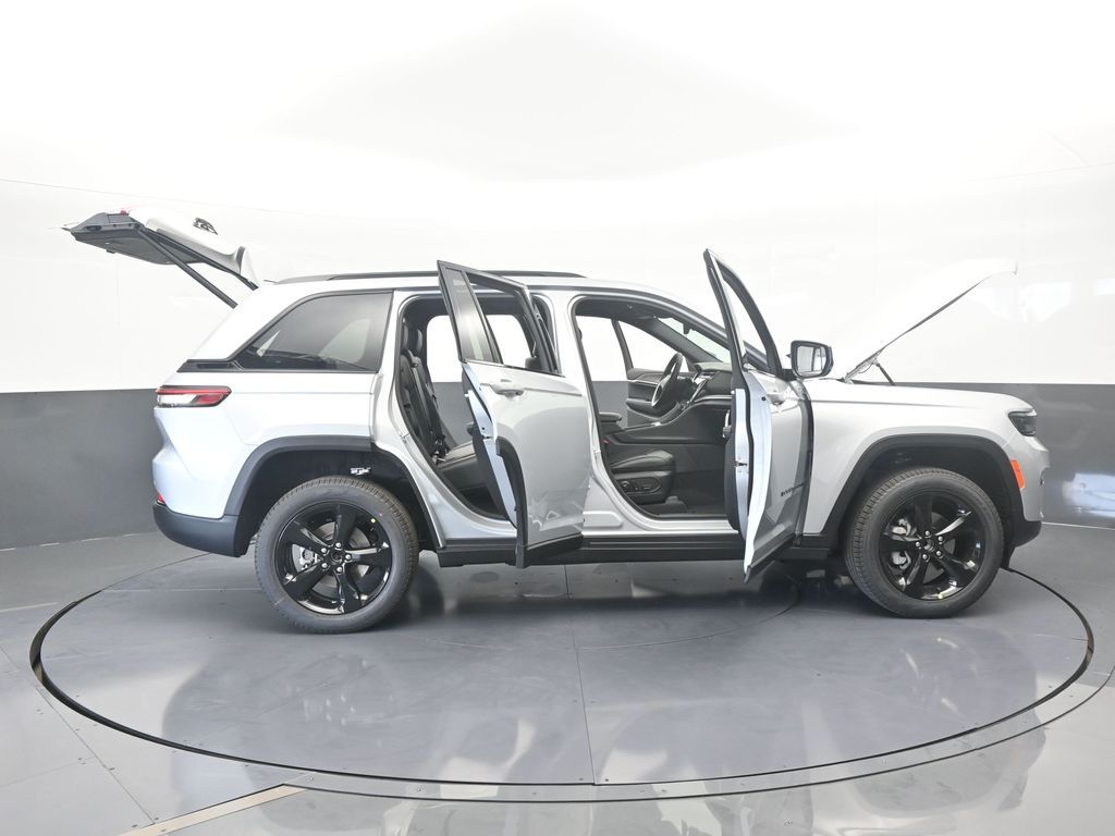 New 2025 Silver Zynith Jeep Limited image 68