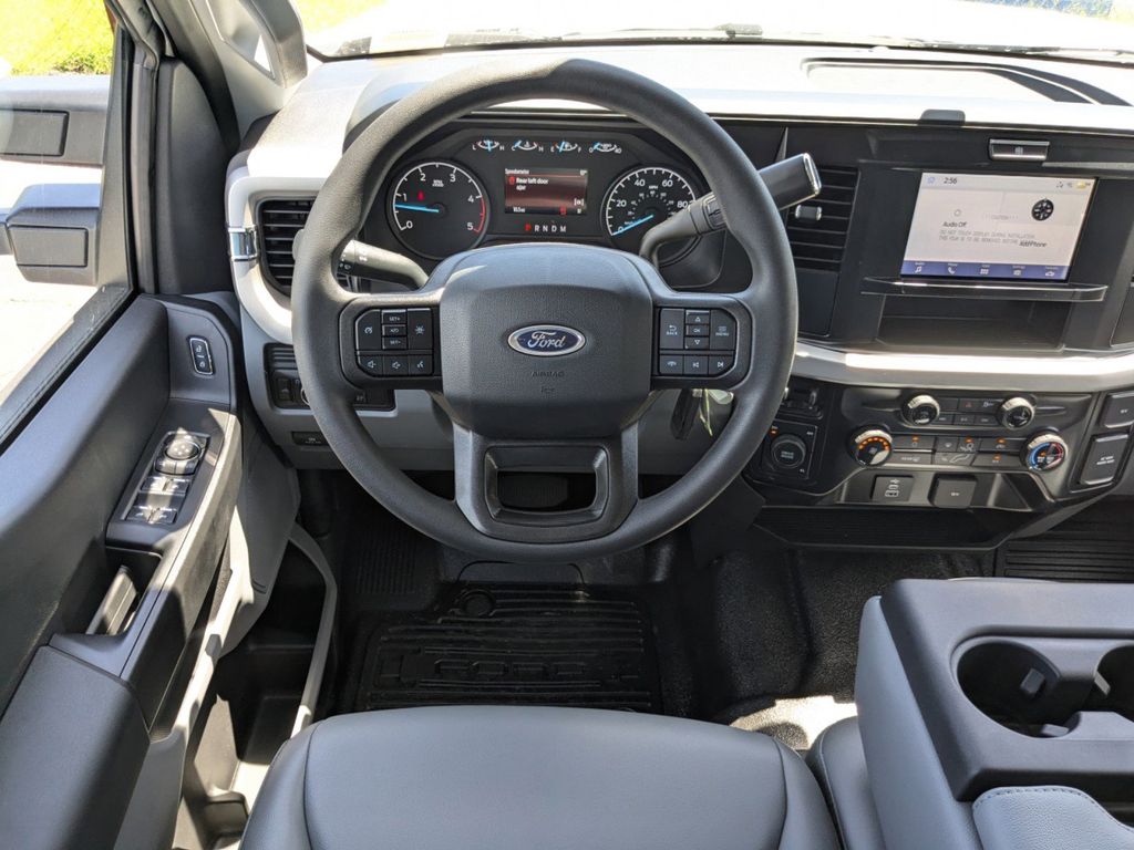 2025 Ford F-350 Super Duty XL