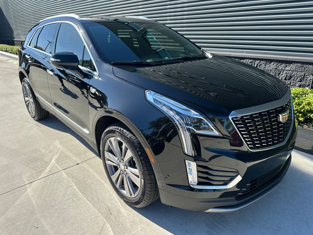 Thumbnail: 2025 Cadillac XT5 - 11