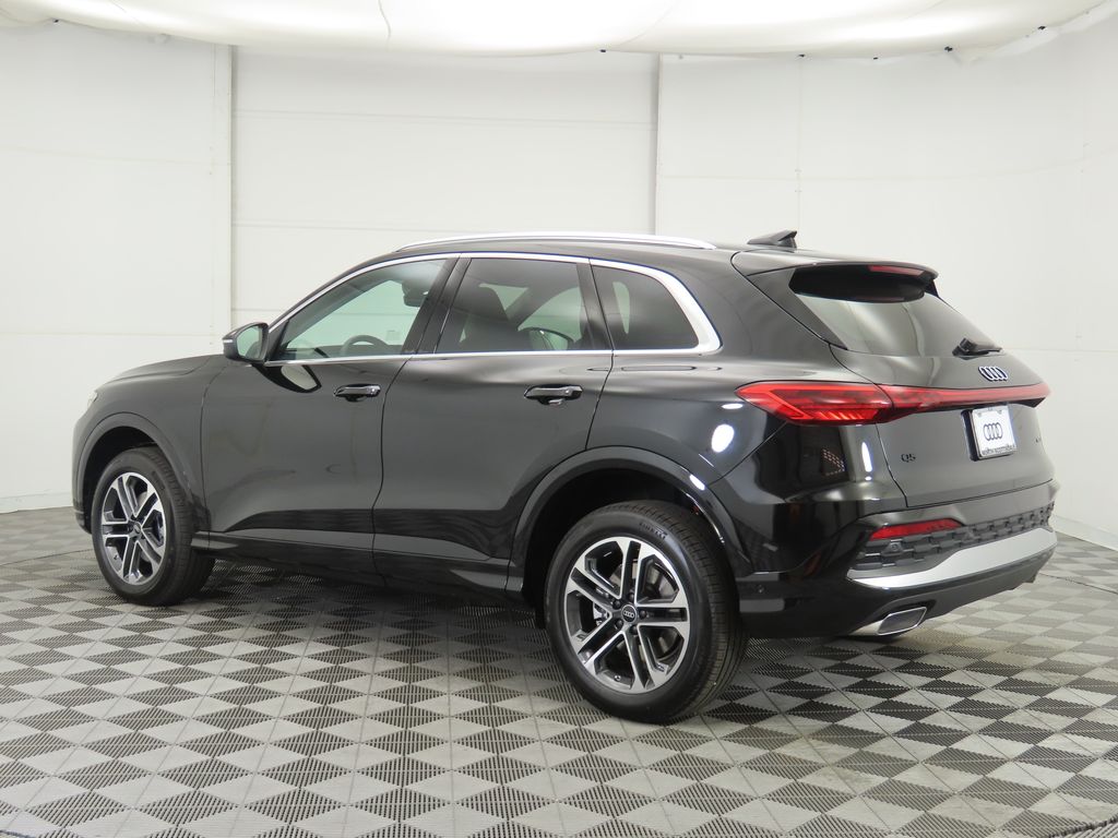 Thumbnail: 2025 Audi Q5 - 7