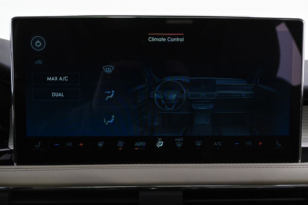 New 2026 White Lincoln Premiere image 31