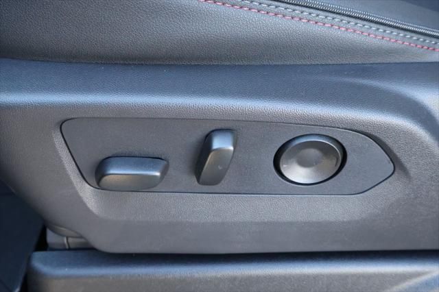 Thumbnail: 2026 Chevrolet Suburban - 18