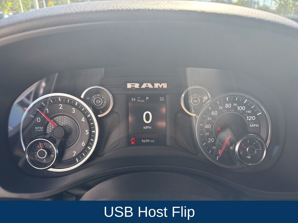 2023 Ram 1500 Big Horn Crew Cab 4x2 5'7" Box